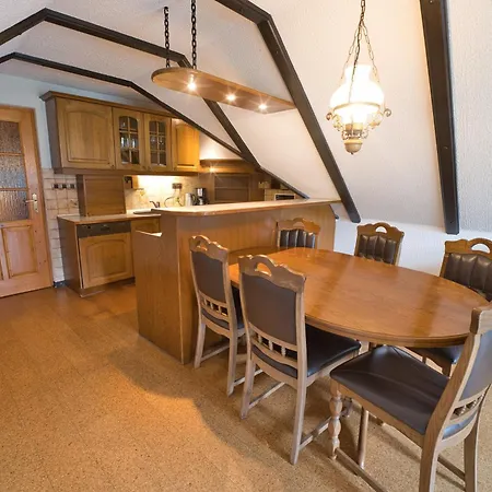 Pinus Alpinia בוהינסקה בלה